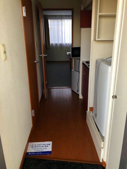 レオパレスメルベーユ 玄関