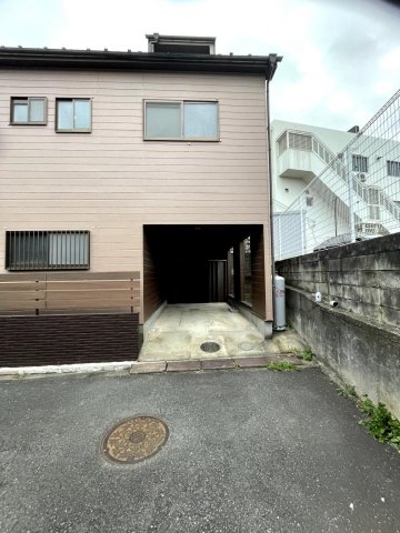 川越市かし野台戸建 ビルトインガレージ（ミニバン駐車可能）