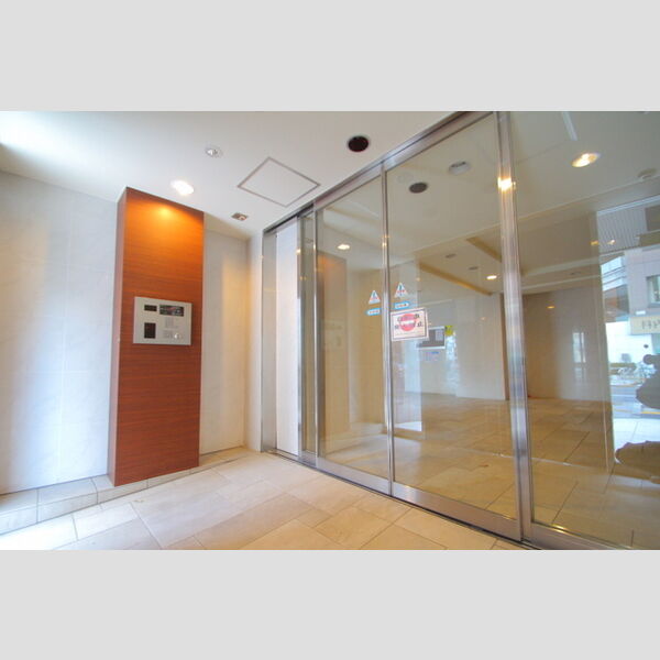 レーベンリヴァーレクロス東京 エントランス