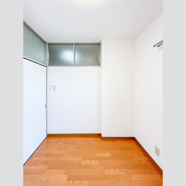 クレセントハイツ301号室 洋室