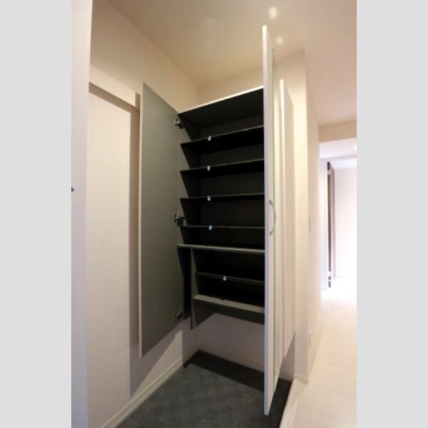 アステールピュールK201号室 シューズボックス