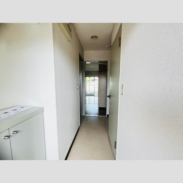 ハイムカメリア105号室 玄関