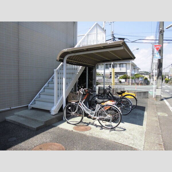 エンドレス203号室 屋根付き駐輪場
