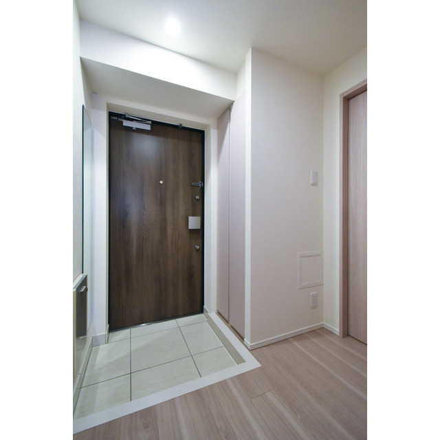 クオリタス住吉0204号室 玄関