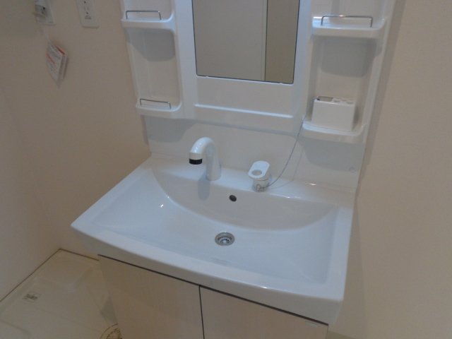 ヴィラージュ弐番館 洗髪洗面化粧台