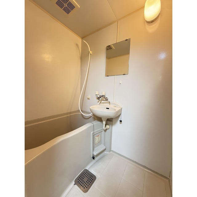 シージョイⅡ101号室 バス