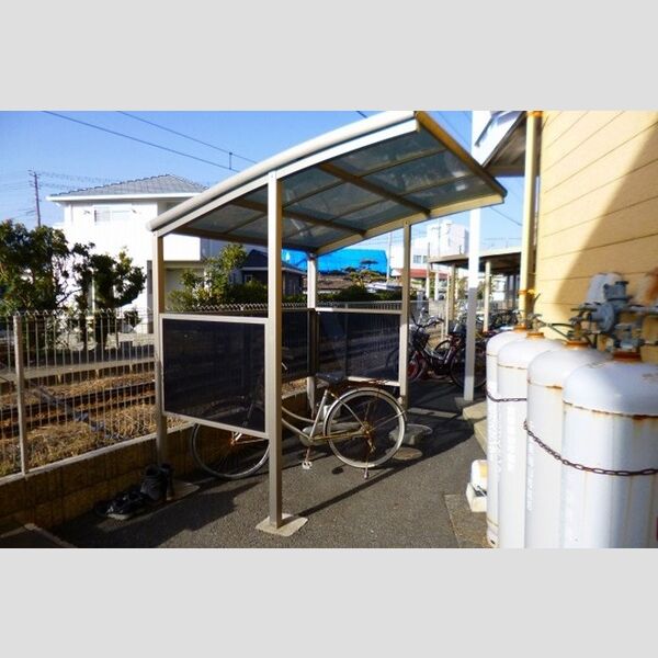 グリーンウッドハイツB 駐輪場