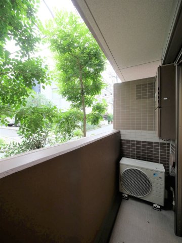 PREMIUM CUBE G 三軒茶屋1階 内観