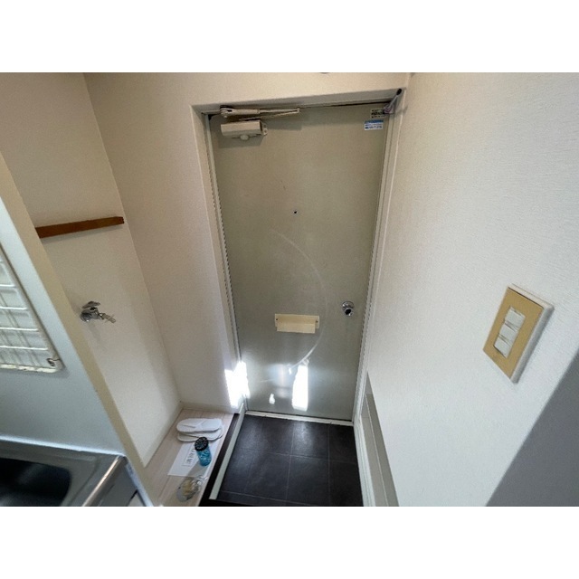 メゾンK&S202号室 玄関