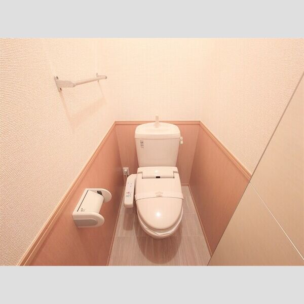 KTアパートメント101号室 温水洗浄暖房便座