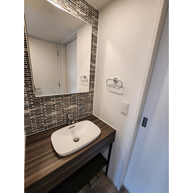 コスモグラシア三ノ輪 内観