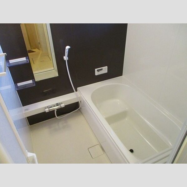 ヌーボイナリ金沢207号室 バス