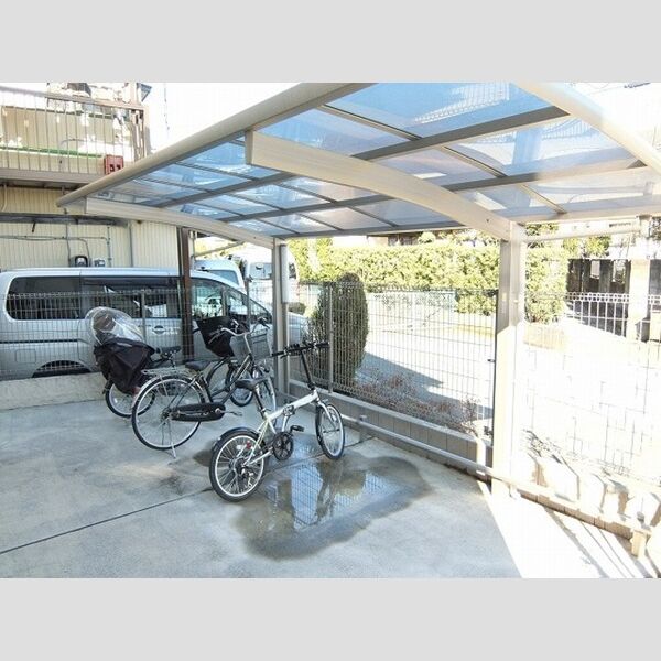 ラフォレスト 駐輪場