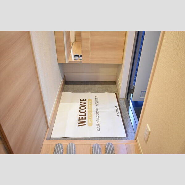 ハーヴェストWEST105号室 玄関