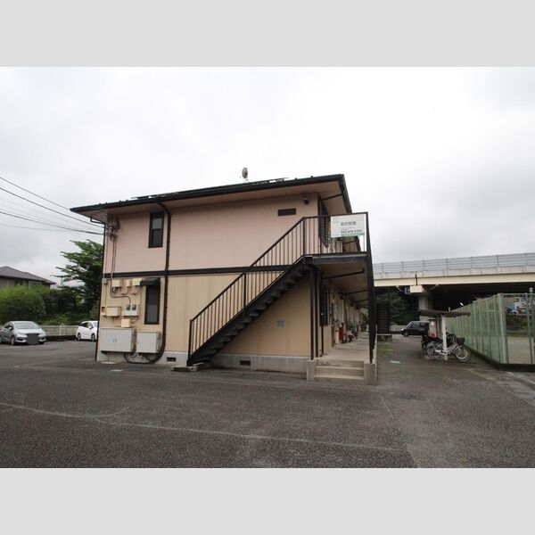 ファミールコート101号室 エントランス