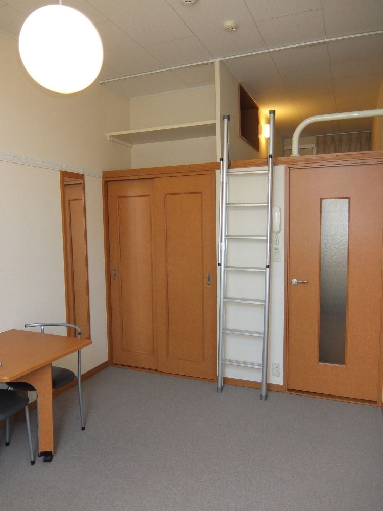 レオパレスコンフォートウッズⅡ ロフト付きのお部屋です