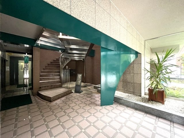 ユニーブル田町 エントランス