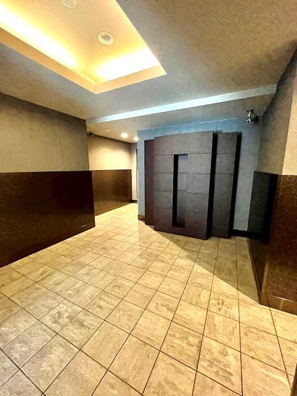 レジディア幡ヶ谷4階 エントランス