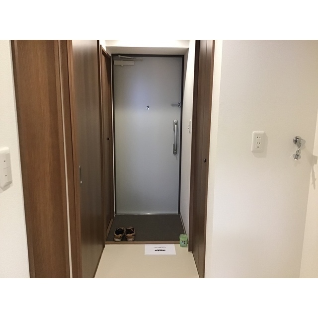 ファージェ立石105号室 玄関