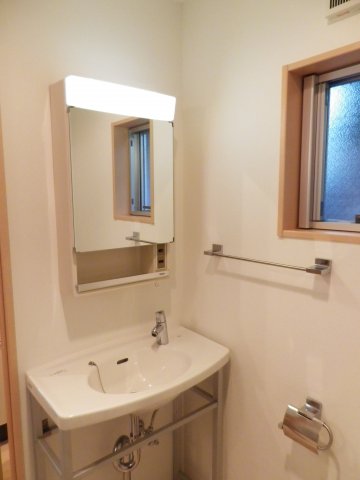 メゾン・ブルー5号室 洗面