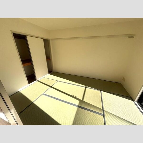 ソレイユ若葉　A106号室 和室