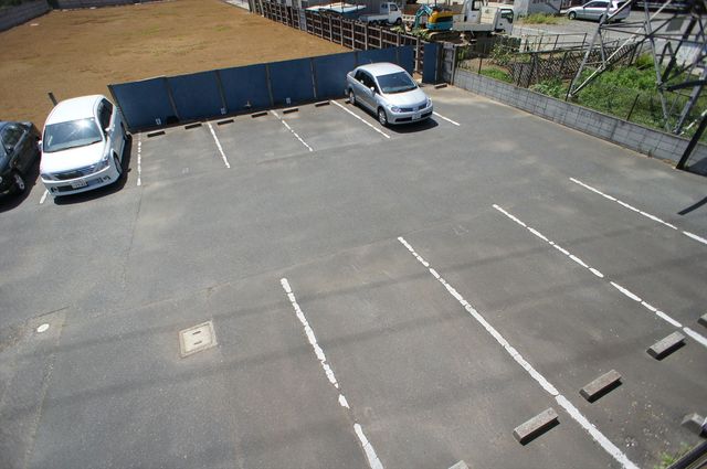 ベルドミールマスダＢ棟0202号室 敷地内平置駐車場です