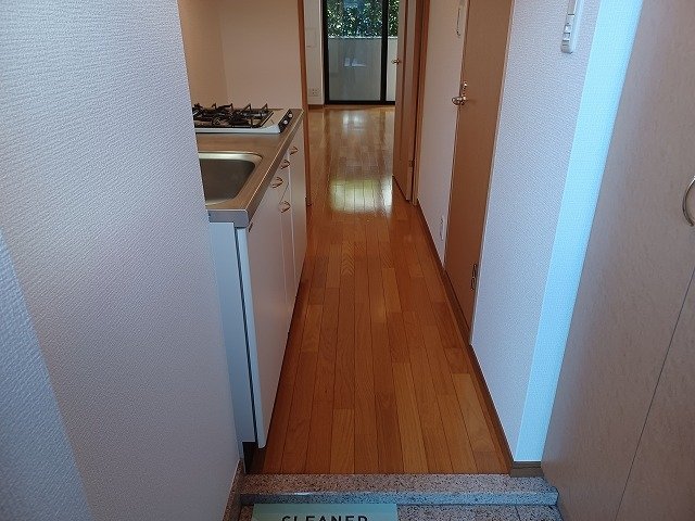 ルーブル学芸大学七番館 玄関