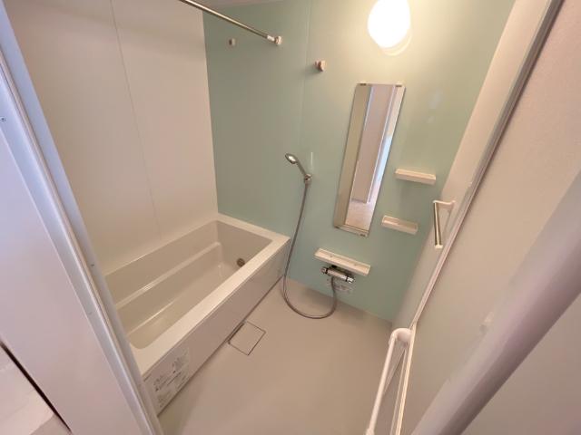 プリオーレおおたかの森203号室 ユニットバス