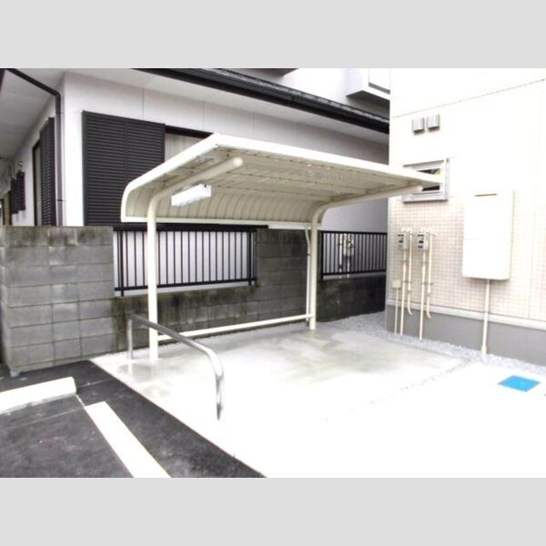 ハイツ宮地 駐輪場