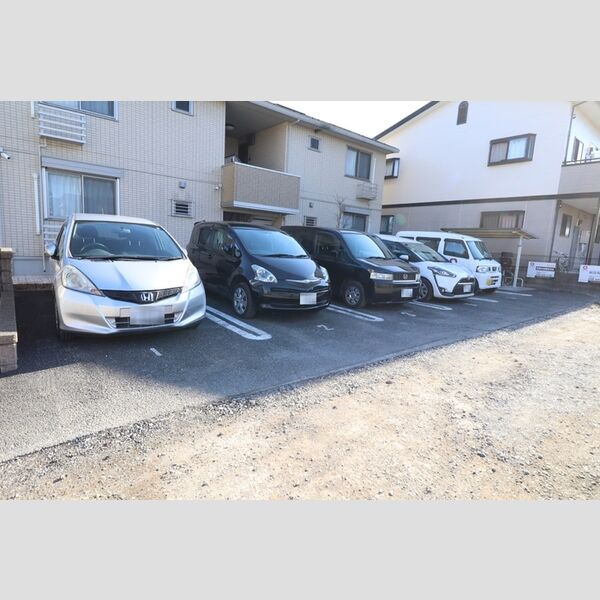 根通り101号室 駐輪場