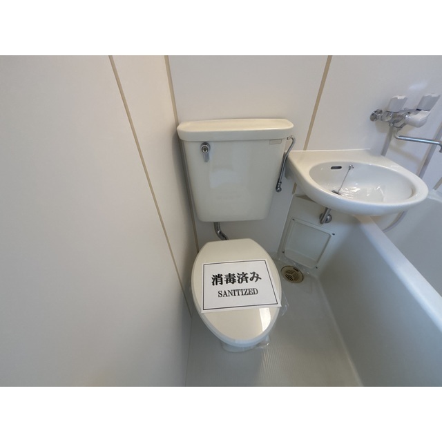 サンロイヤル武蔵野102号室 内観