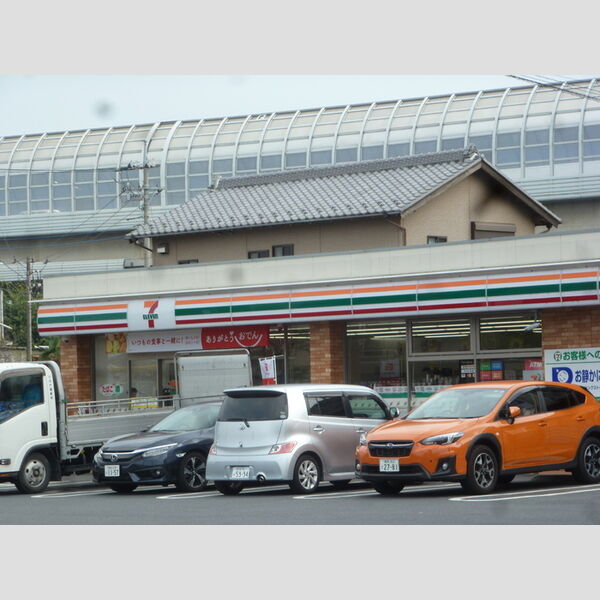 ルピナス　壱番館102号室 セブンイレブン川口伊刈消防署前店 (137m)