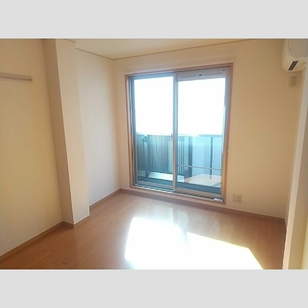 アバンウェル ディッツォ201号室 洋室6帖