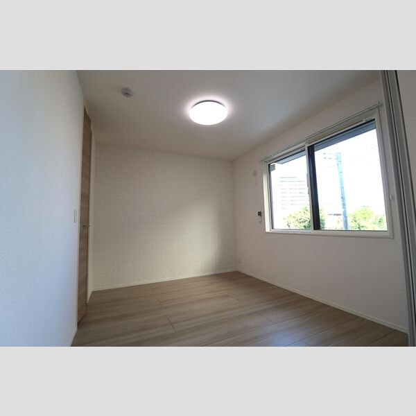 ミレニアセジュール熊谷203号室 洋室