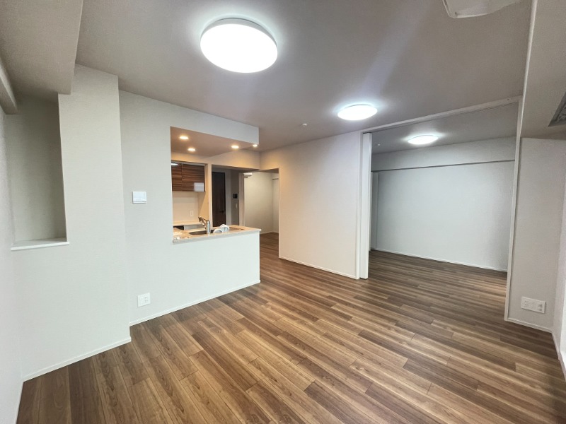 レーベン横浜山手 ONE WARD COURT リビング