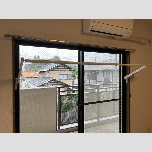 グランデージ長浦 布団も干せる室内物干し