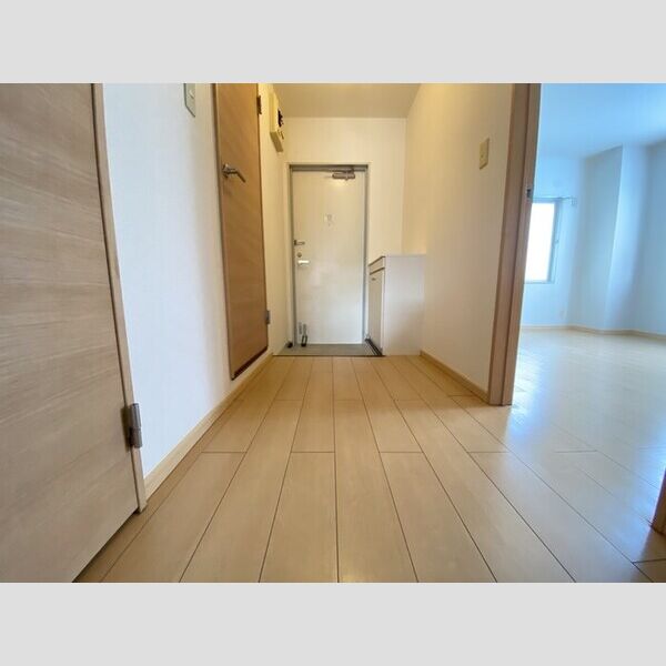 アーバンヒルズ201号室 廊下