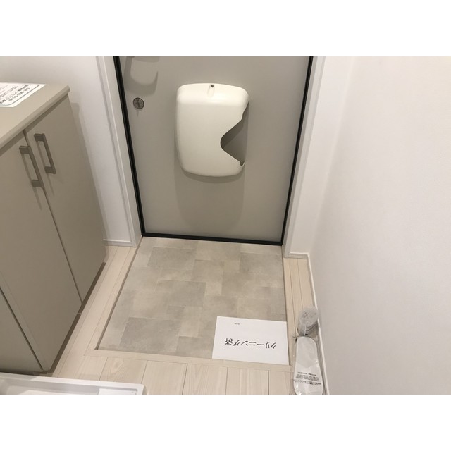 アザーレ・プラネ湘南台201号室 玄関