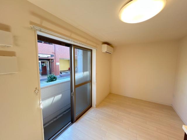 アウリイ リビング