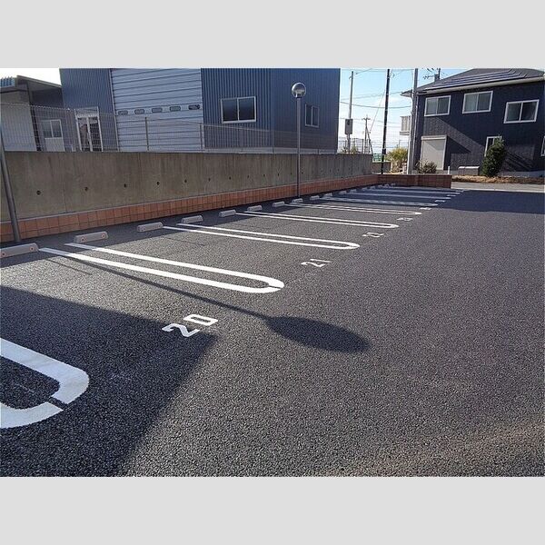 メゾン・ド・ラメール201号室 駐車場