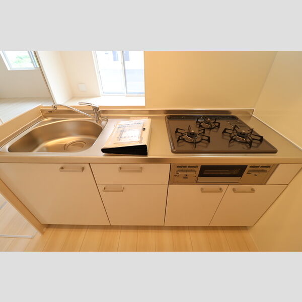 メゾン・ソレイユⅡ 対面キッチン