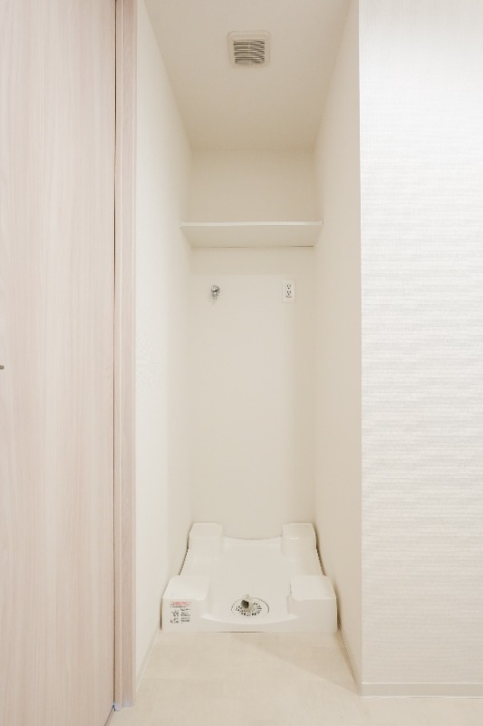 ドゥーエ日暮里Ⅲ2階 洗濯機置き場