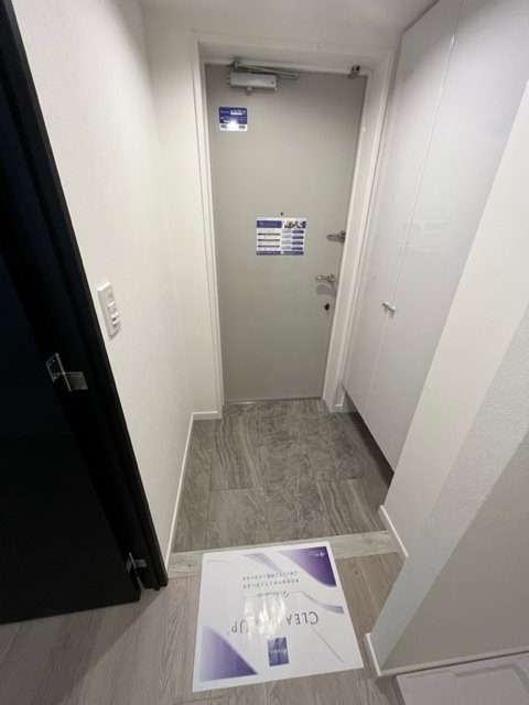 レジディア赤坂1階 玄関