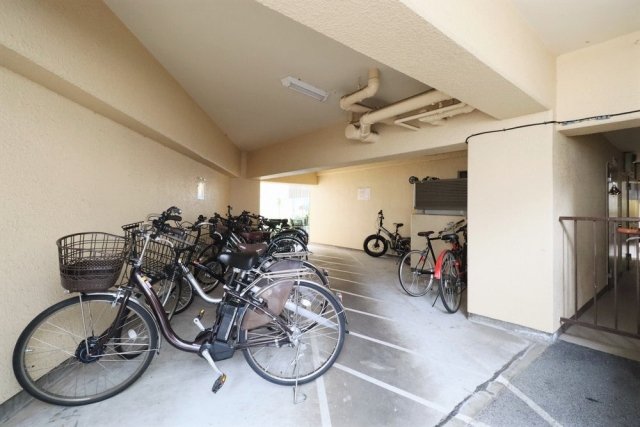 ハイシティ高田馬場4階 駐輪場