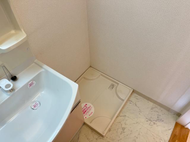 JIRO PERSIMMON（ジロー・パーシモン）201号室 洗濯機置場