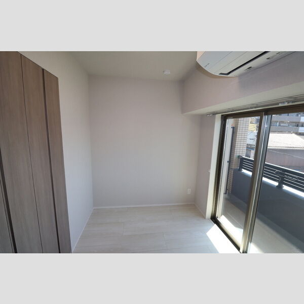 サンジョイアゼロ301号室 洋室5.1帖