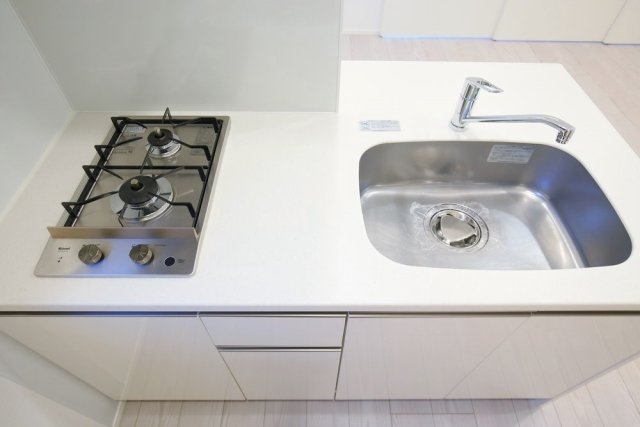 ＴＡＳ田園調布レジデンス2階 システムキッチン（2口ガスコンロ）