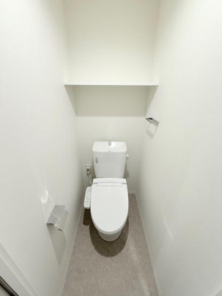 エレミ本蓮沼2階 トイレ