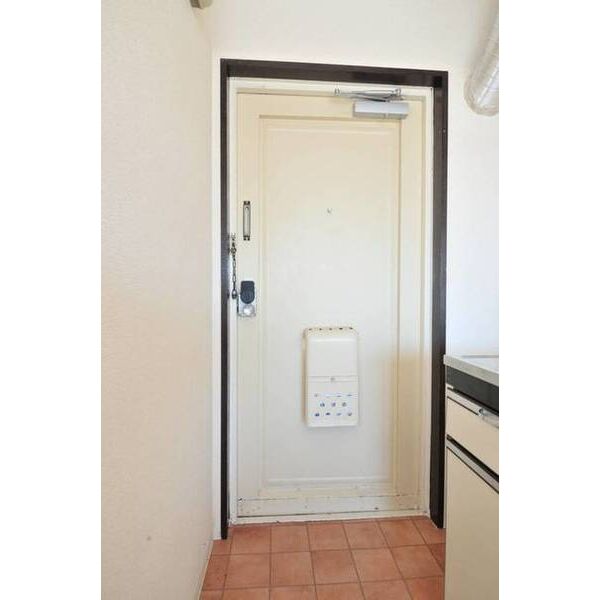 メゾン・ド・ペルル 玄関