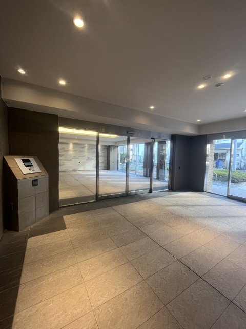 クレヴィスタ多摩川六郷 エントランス